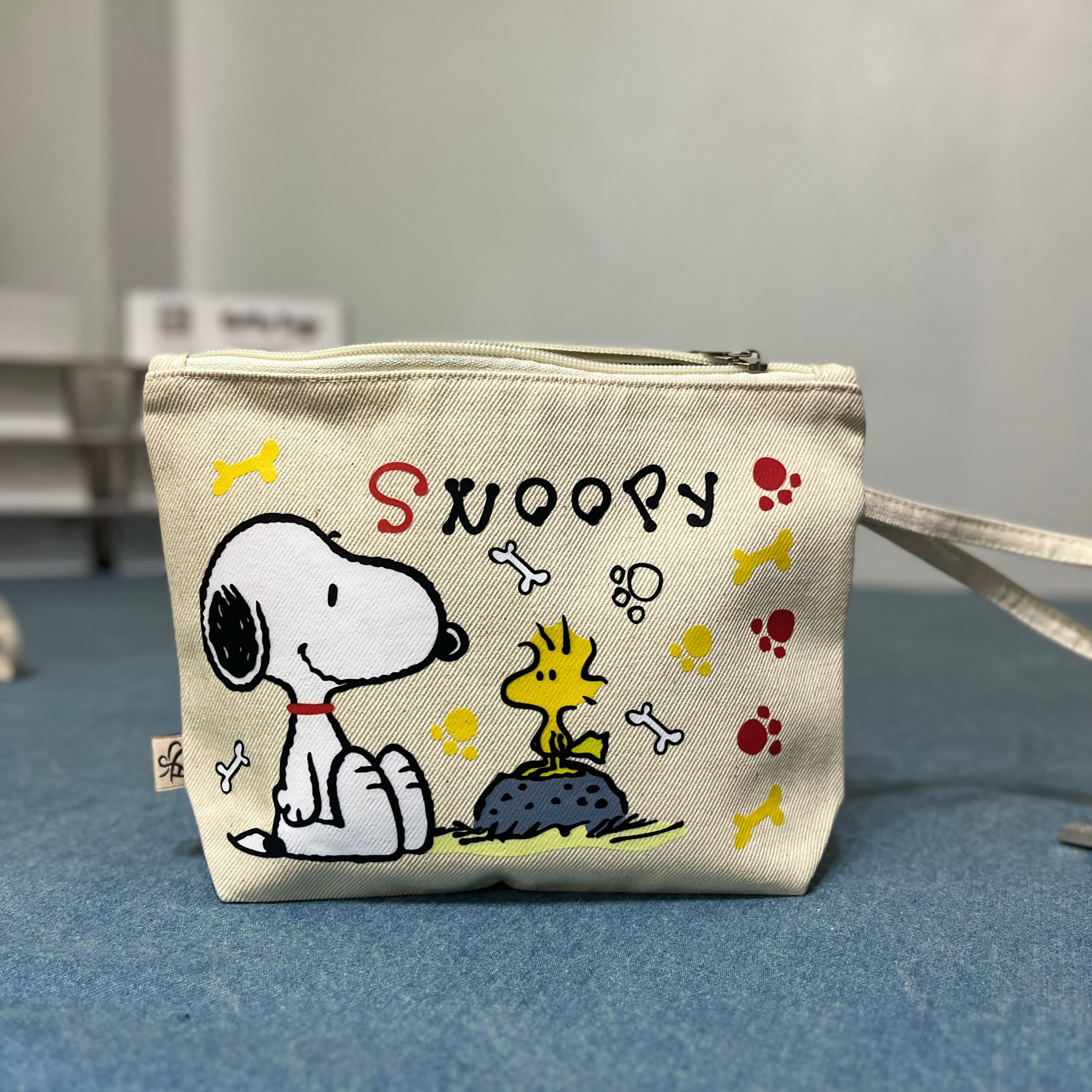 Snoopy huesos